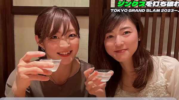 柔道家の角田夏実と姉が一緒に笑っている画像